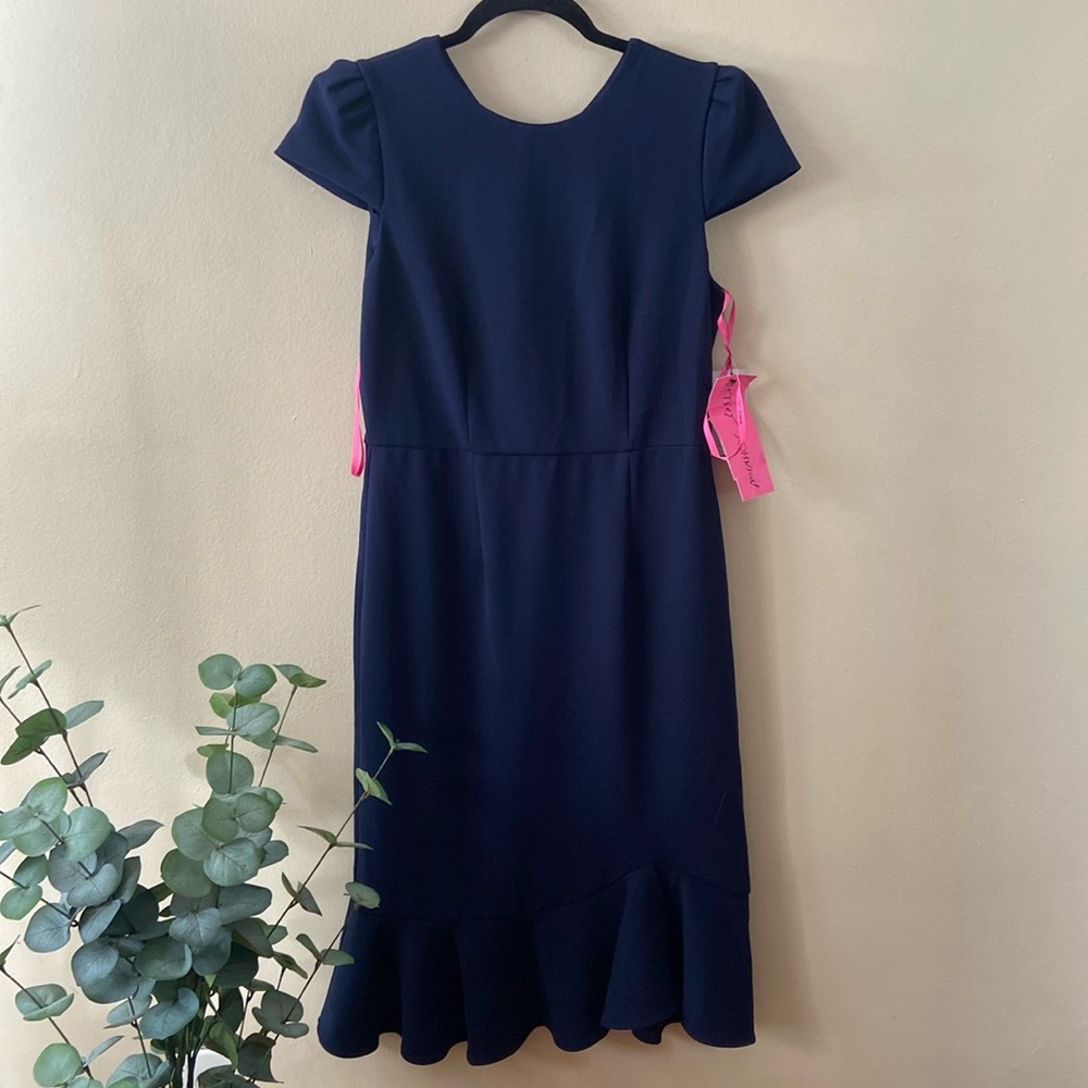 New Navy Dark Blue Betsey Johnson short Sleeve  Dress size 4